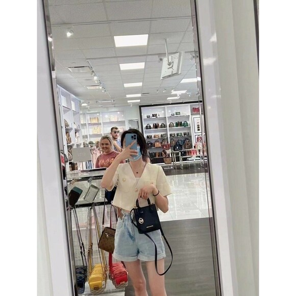 Michael Kors MK Mercer Extra Small NS Crossbody Bag Purse Black Gold Leather NWT - Picture 12 of 12